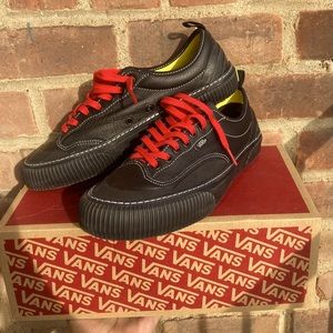 Vans Destruct Sf black, yellow highlights + 2 pairs of laces (yellow & white)